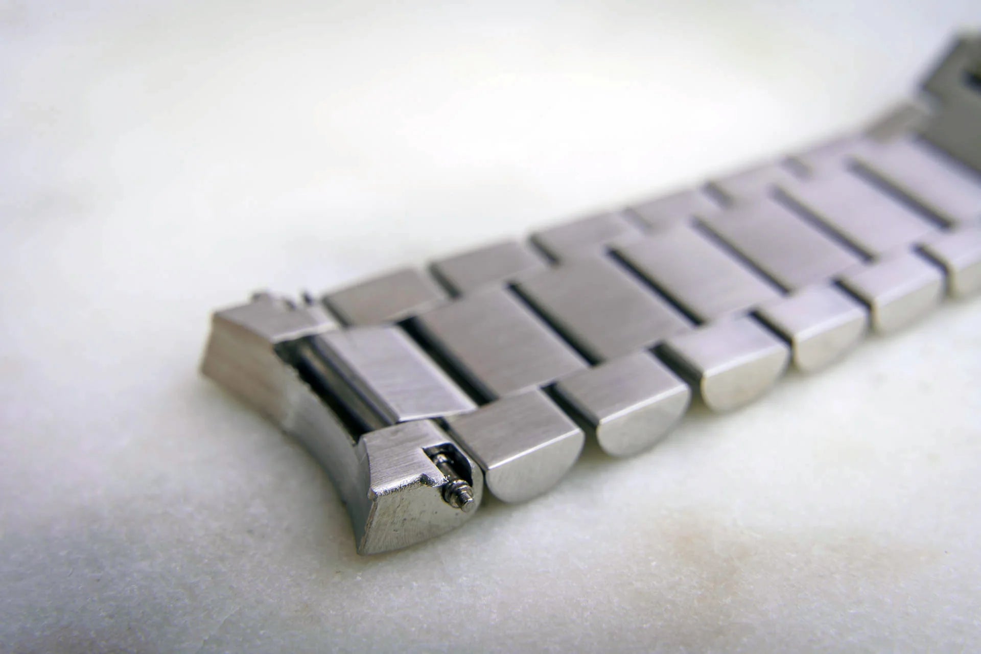 Lincoln watch bracelet with brushed steel links and secure clasp for Omega Speedmaster FOIS timepieces