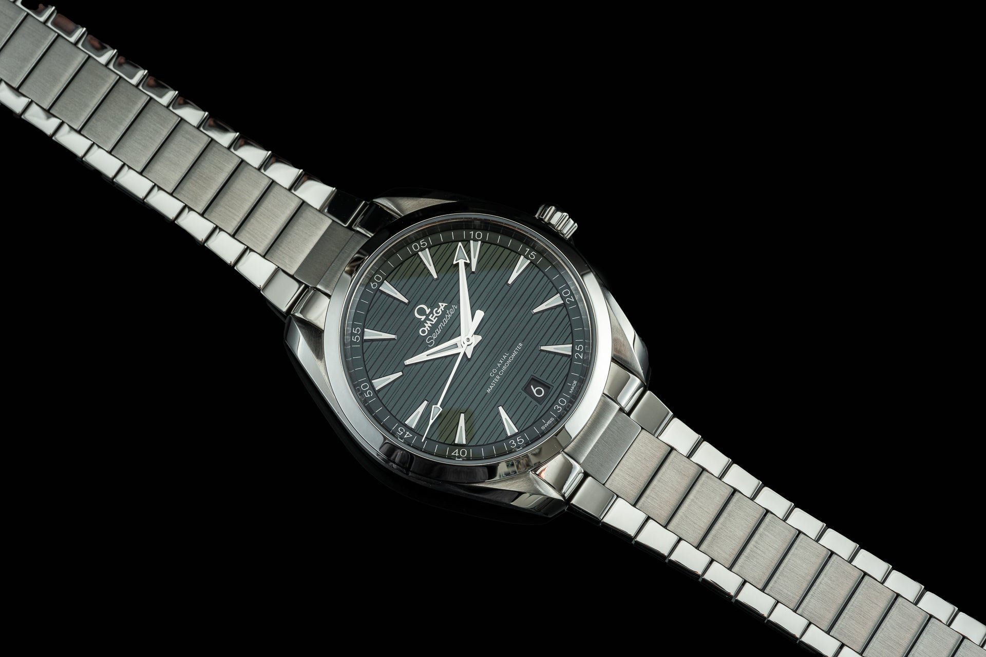 Stainless steel flat link bracelet for Omega Aqua Terra 38mm and 41mm watches with polished and brushed finishing