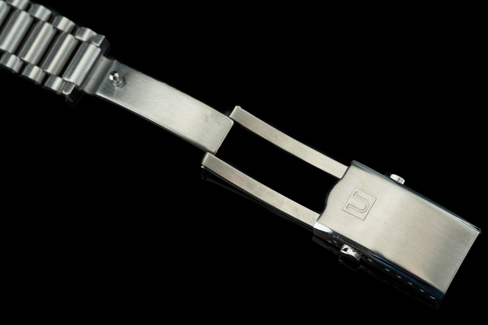 Stainless steel watch bracelet with solid end links and metal clasp for Omega Aqua Terra 41mm timepieces