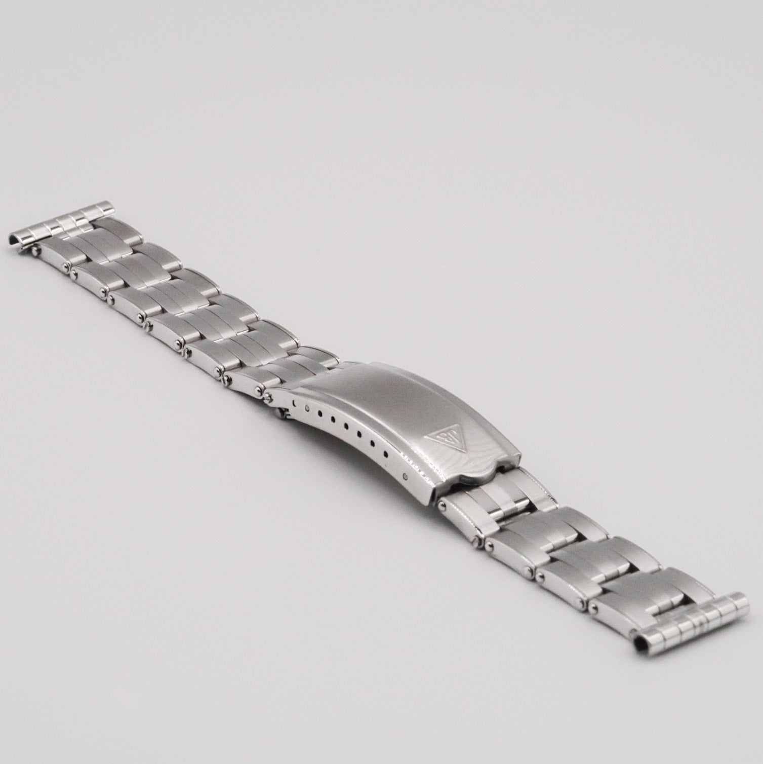 Stainless steel 5-link rivet bracelet with polished center links and brushed outer links, professional watch band