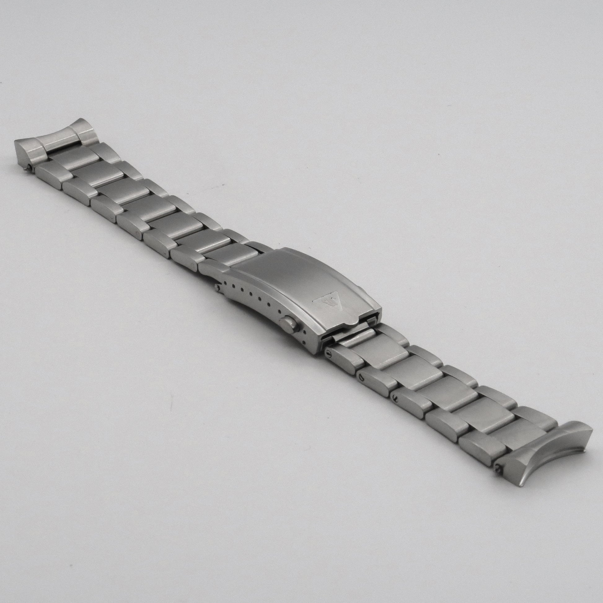 Stainless steel watch bracelet for IWC Mark XX with solid metal links and deployant clasp