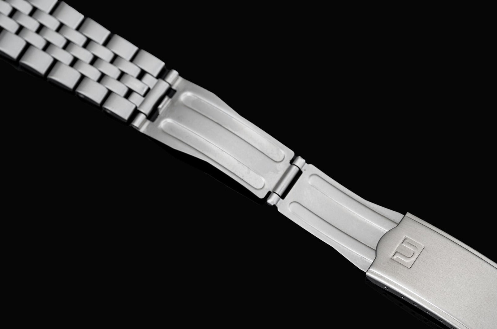 Silver stainless steel watch bracelet with solid end links and adjustable links for Hamilton Khaki Mechanical 38mm watches