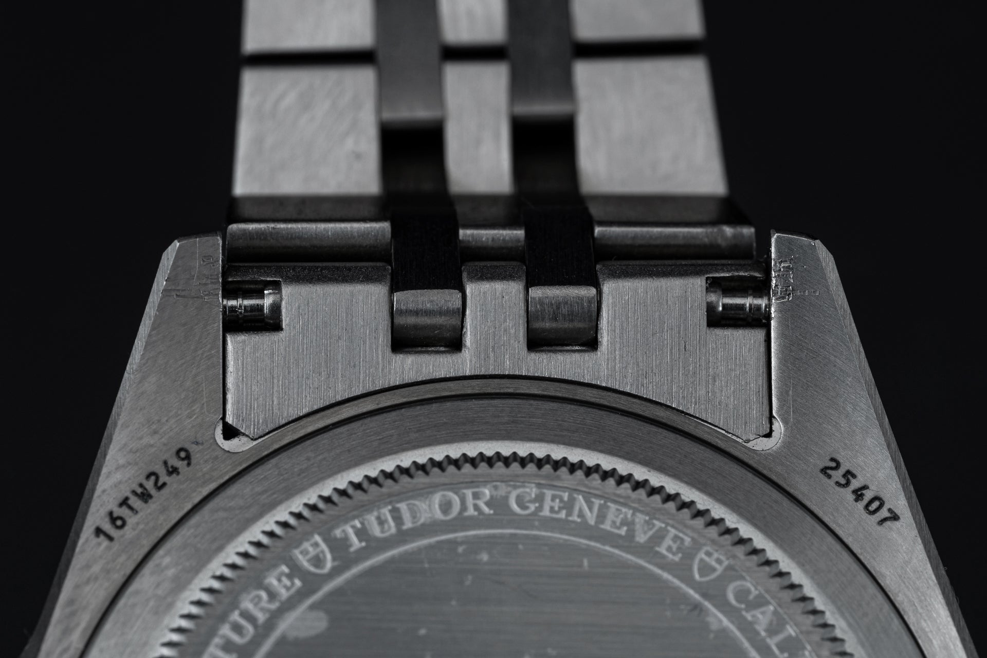 Titanium link bracelet for Tudor Pelagos 39mm watch with secure metal clasp and brushed finish, professional watch band accessory