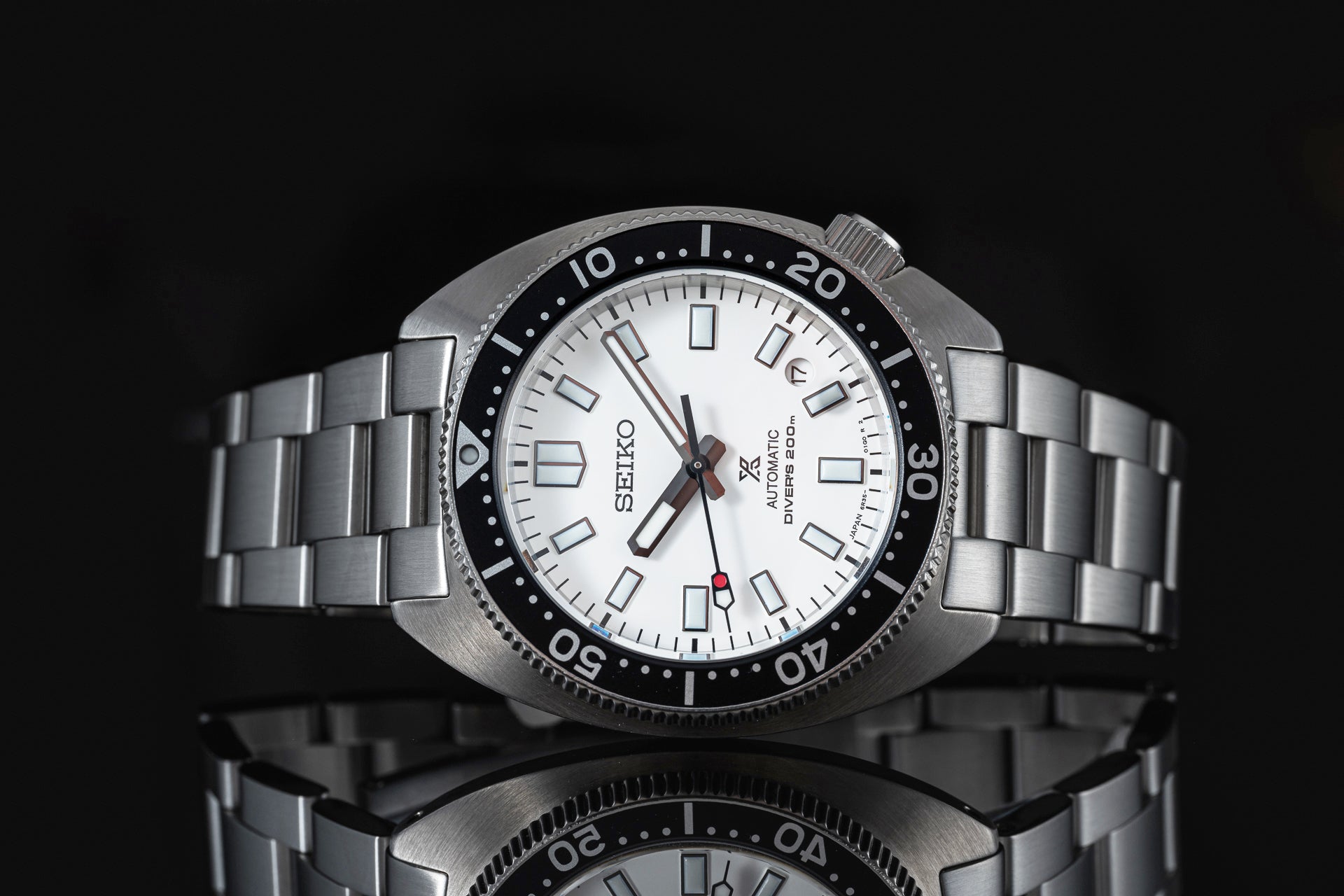 Seiko Prospex Slim Turtle automatic diver watch with white dial, stainless steel bracelet and black rotating bezel