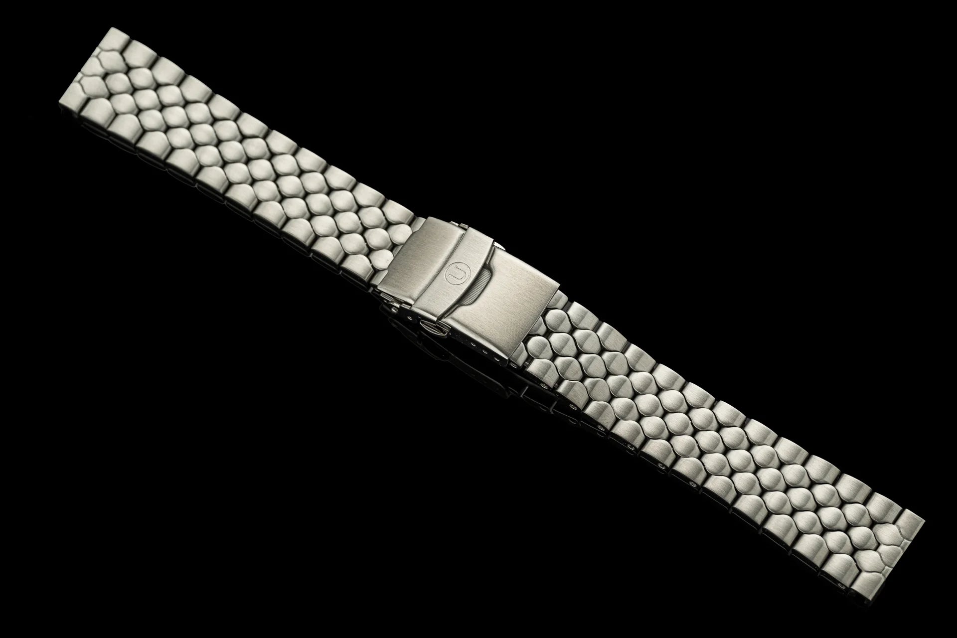Stainless steel snakeskin watch band with straight end fitting, polished metal clasp, available in 18mm 20mm 22mm widths