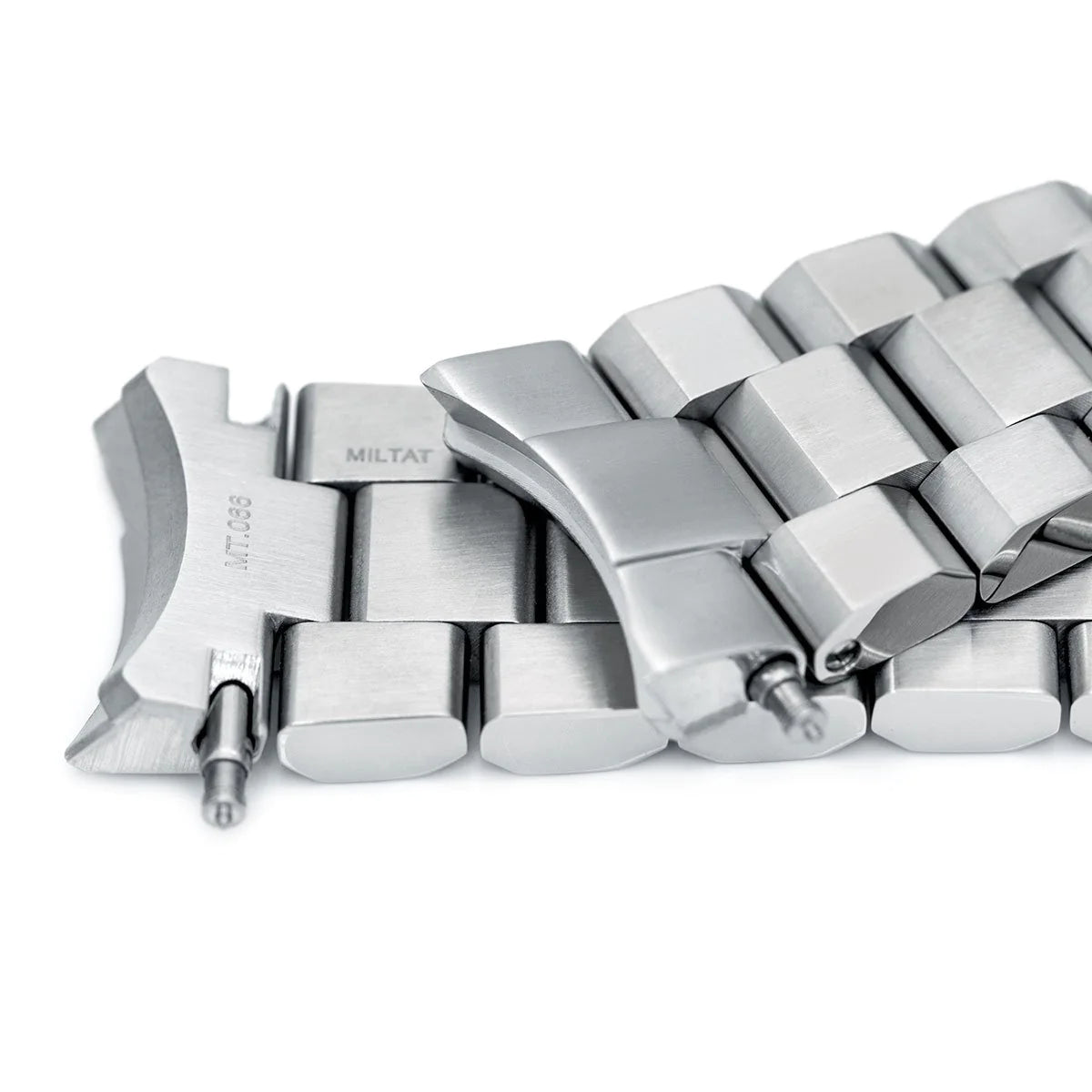 Strapcode Hexad brushed steel watch bracelet for Seiko Samurai SRPB51 22mm with solid links and secure clasp