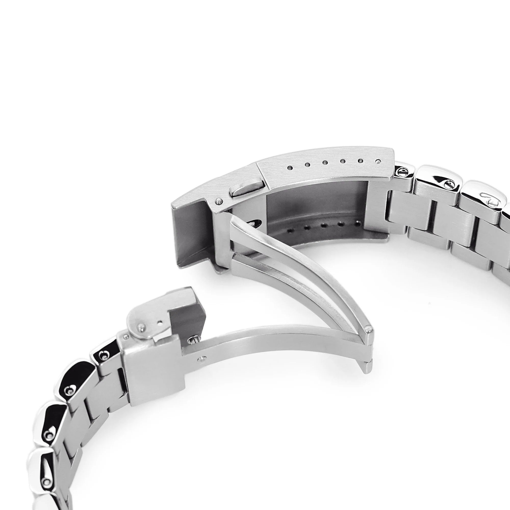 Strapcode Bandoleer stainless steel bracelet for Seiko SKX007 with adjustable links and secure clasp