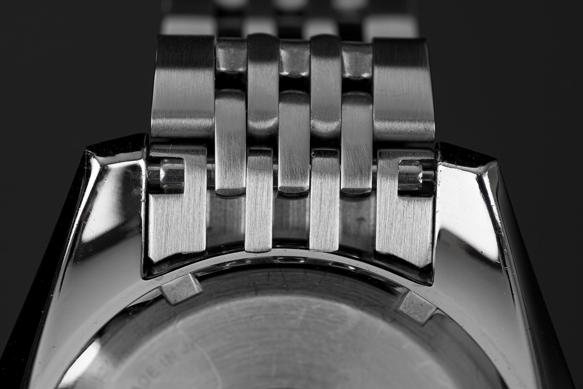 Stainless steel beads of rice bracelet for Seiko Sumo watch, featuring polished and brushed metal links with secure clasp closure