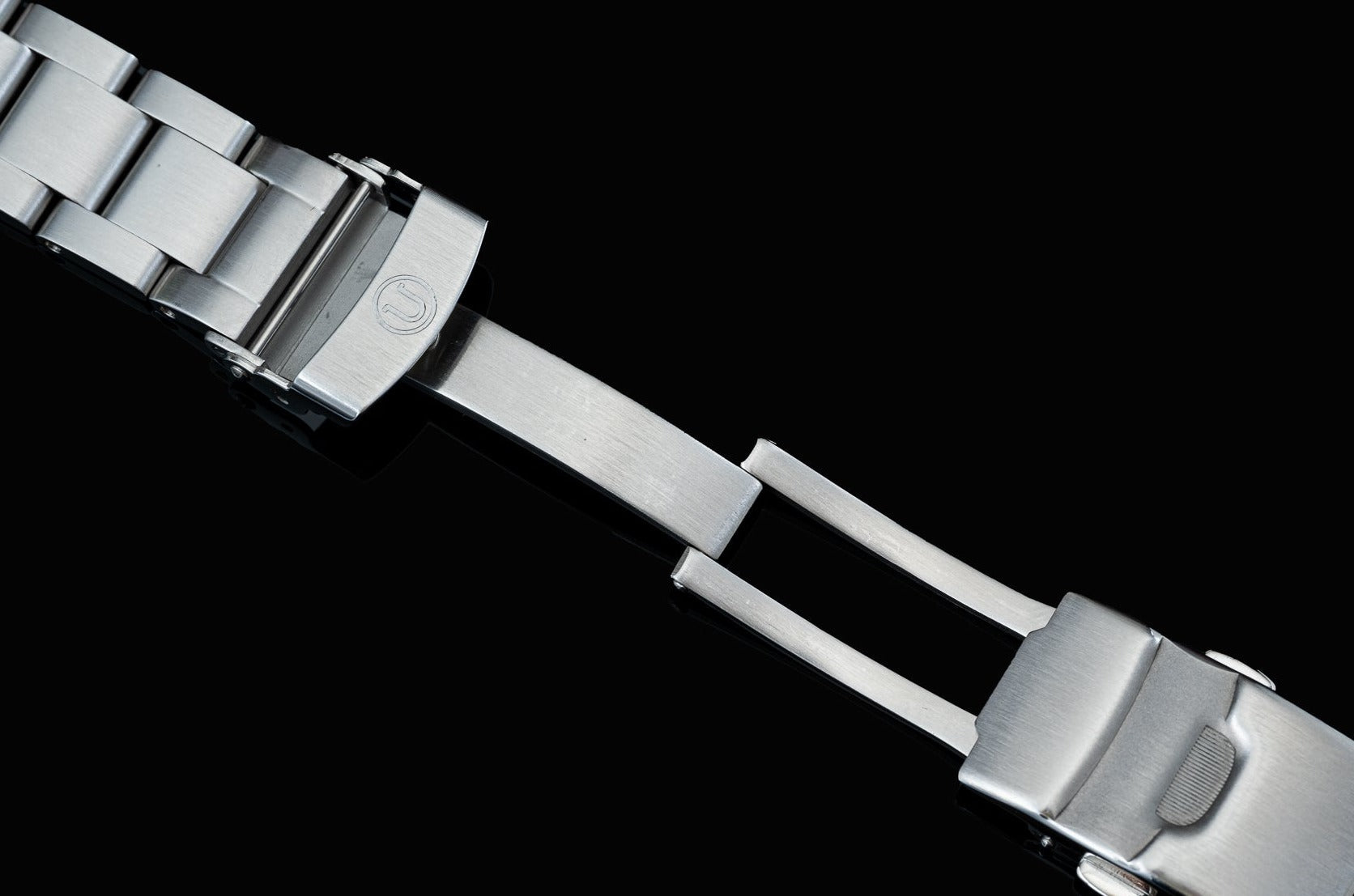 Polished stainless steel watch bracelet with solid end links and adjustable clasp for Seiko dive watch