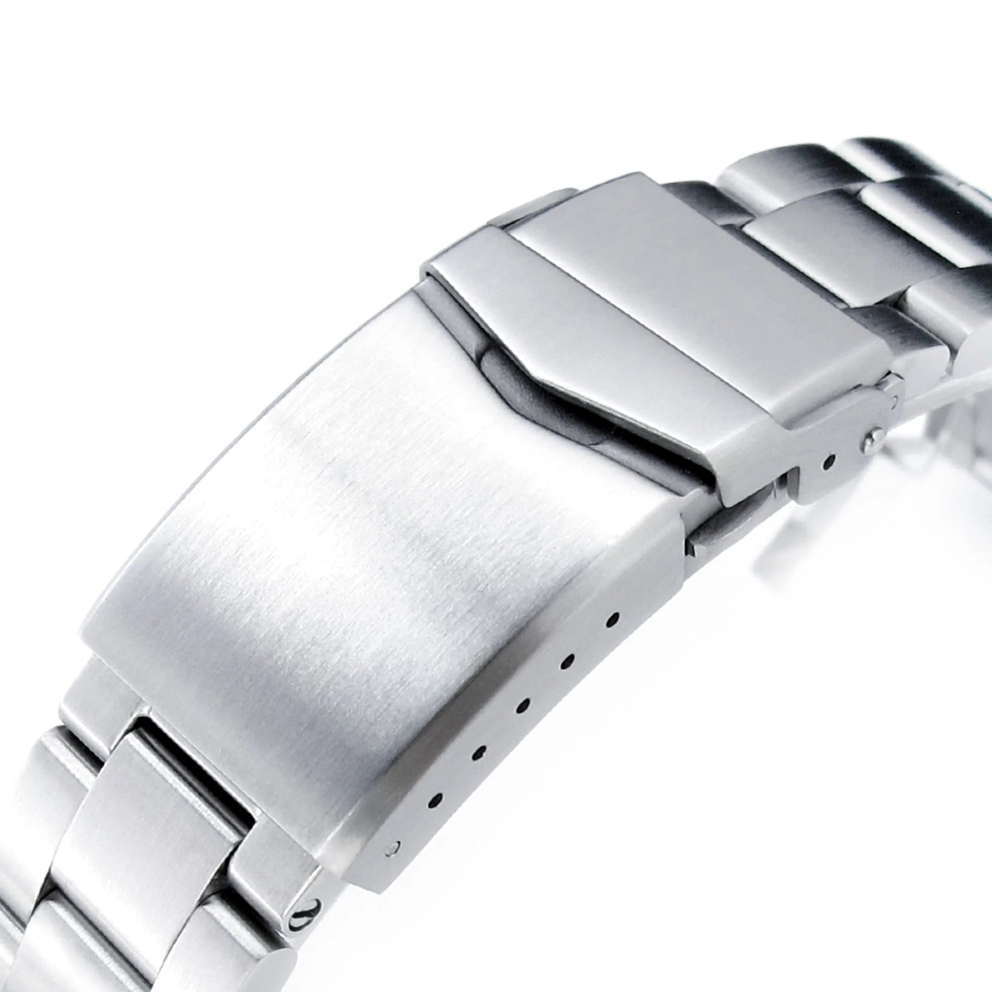 Strapcode Super Oyster brushed stainless steel watch bracelet with secure clasp for Seiko 5 Sports 38mm