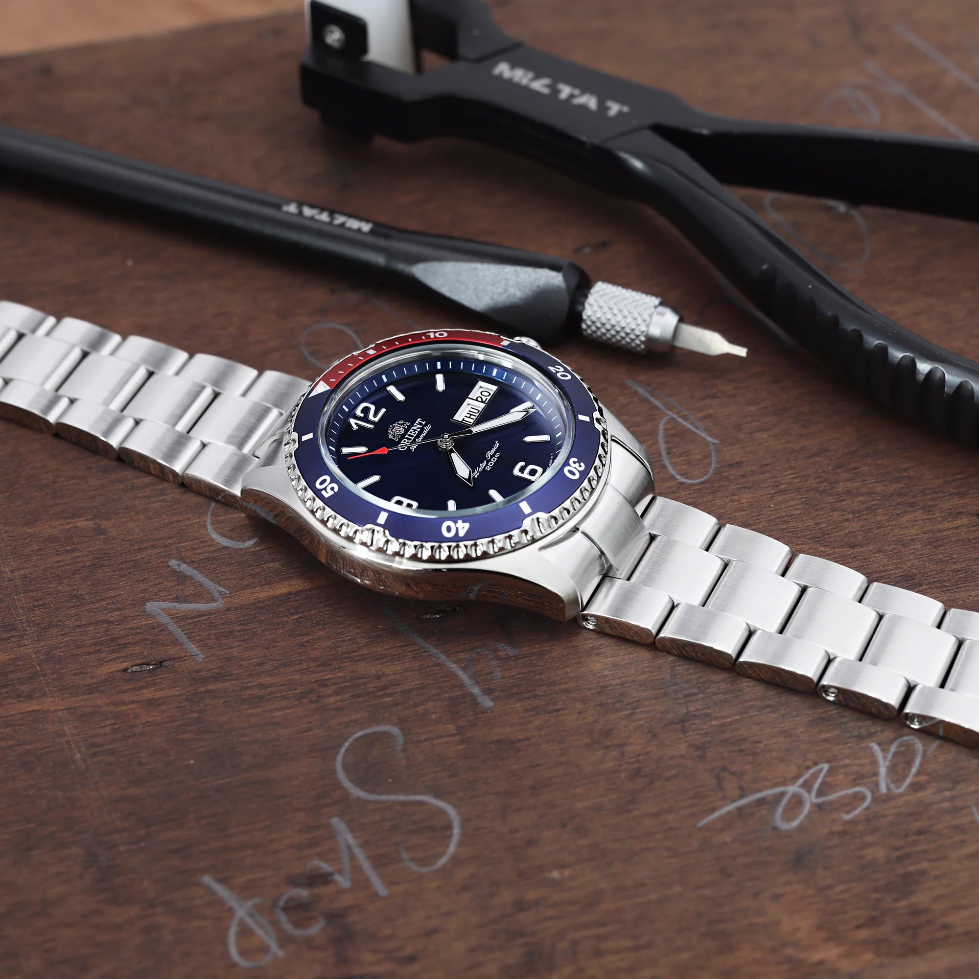 Strapcode Super-O Boyer stainless steel bracelet for Orient Mako II and Ray II dive watches with solid links and oyster clasp