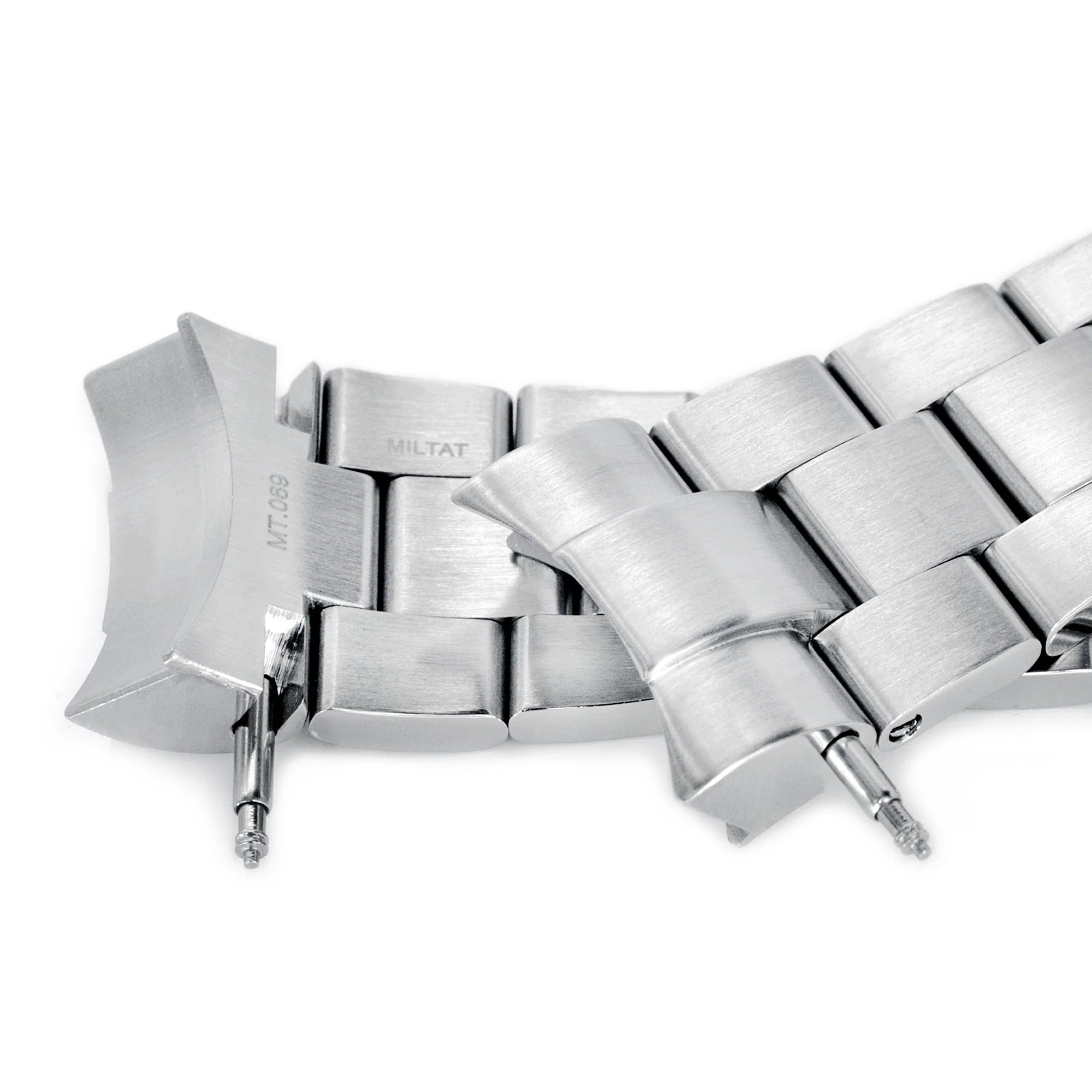 Strapcode Super-O Boyer stainless steel bracelet for Tudor Black Bay 41 with 22mm lug width, featuring solid link construction and deployant clasp