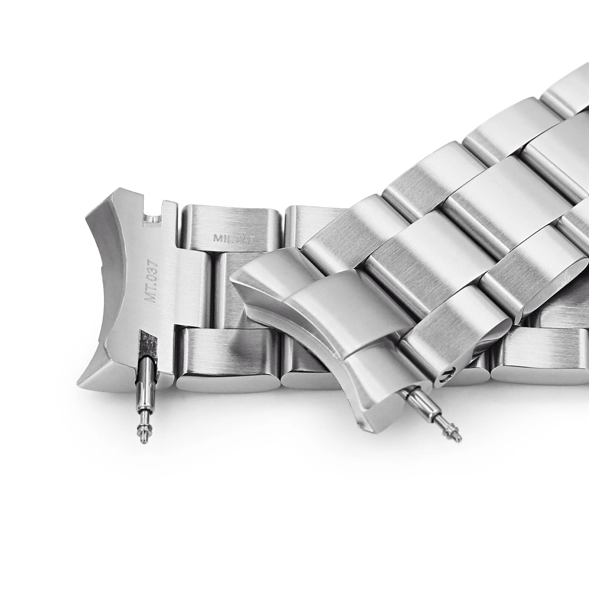 Strapcode Super-O Boyer brushed stainless steel bracelet with secure end links and adjustment pins for Seiko SKX023 watch