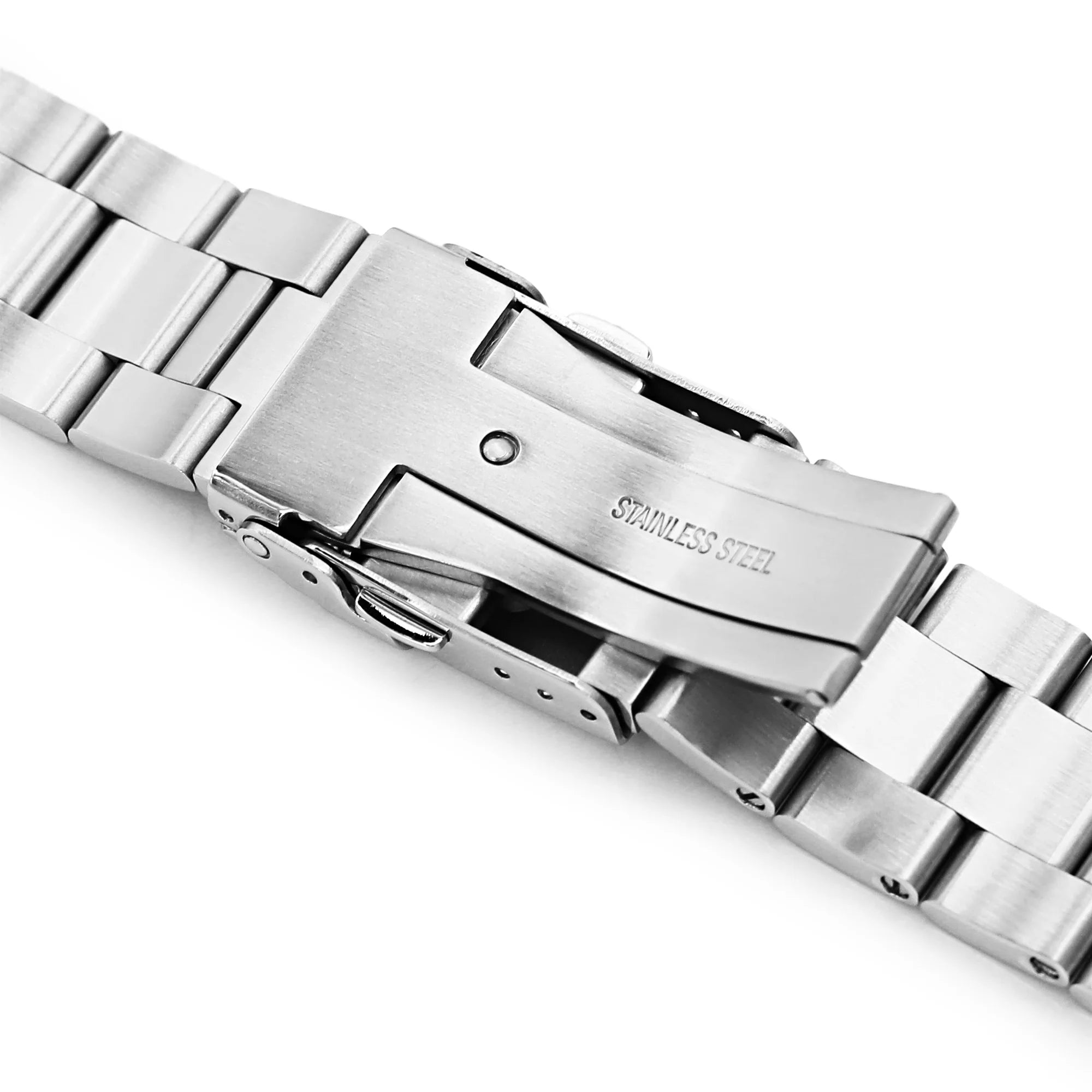 Stainless steel Super-O Boyer bracelet for Seiko SKX023 dive watch with solid link construction and fold-over clasp
