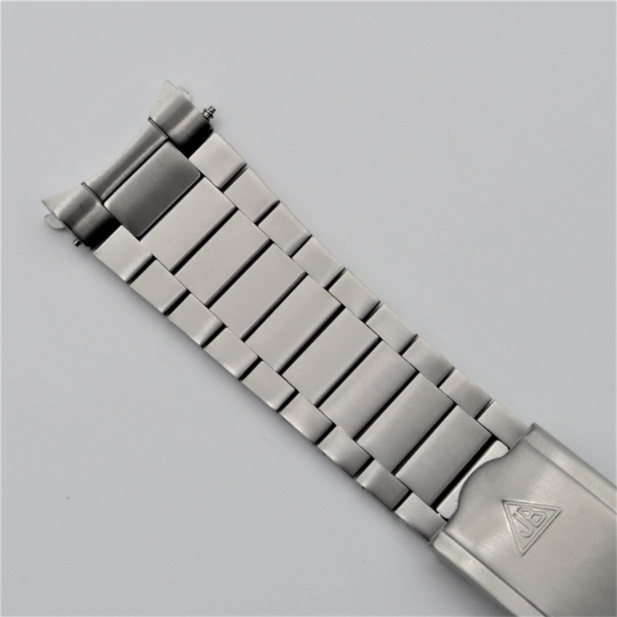 Stainless steel flat link bracelet for Omega Speedmaster with signed end link and adjustable clasp