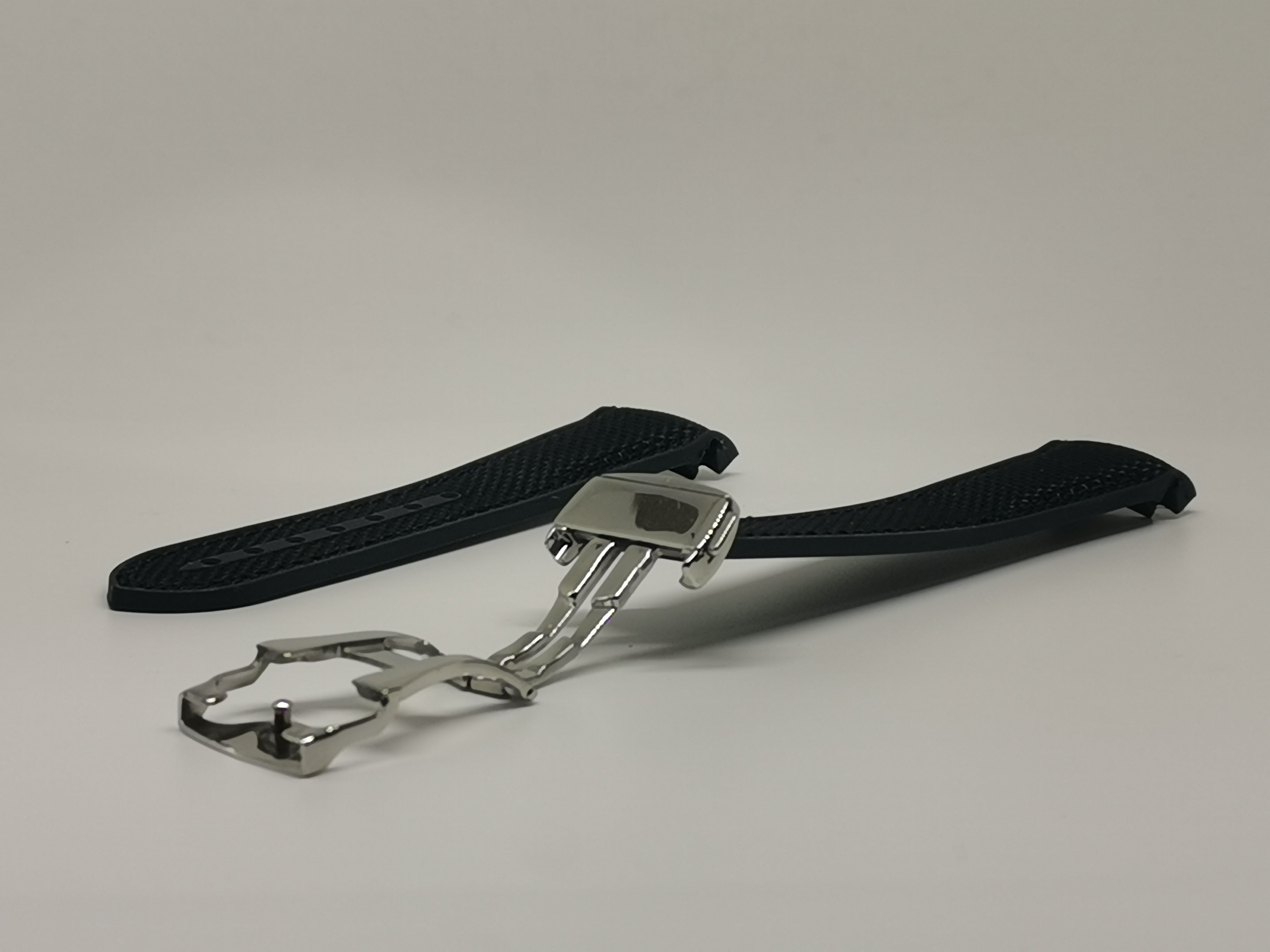 Curved King Hybrid rubber strap black with silver deployant clasp and metal buckle