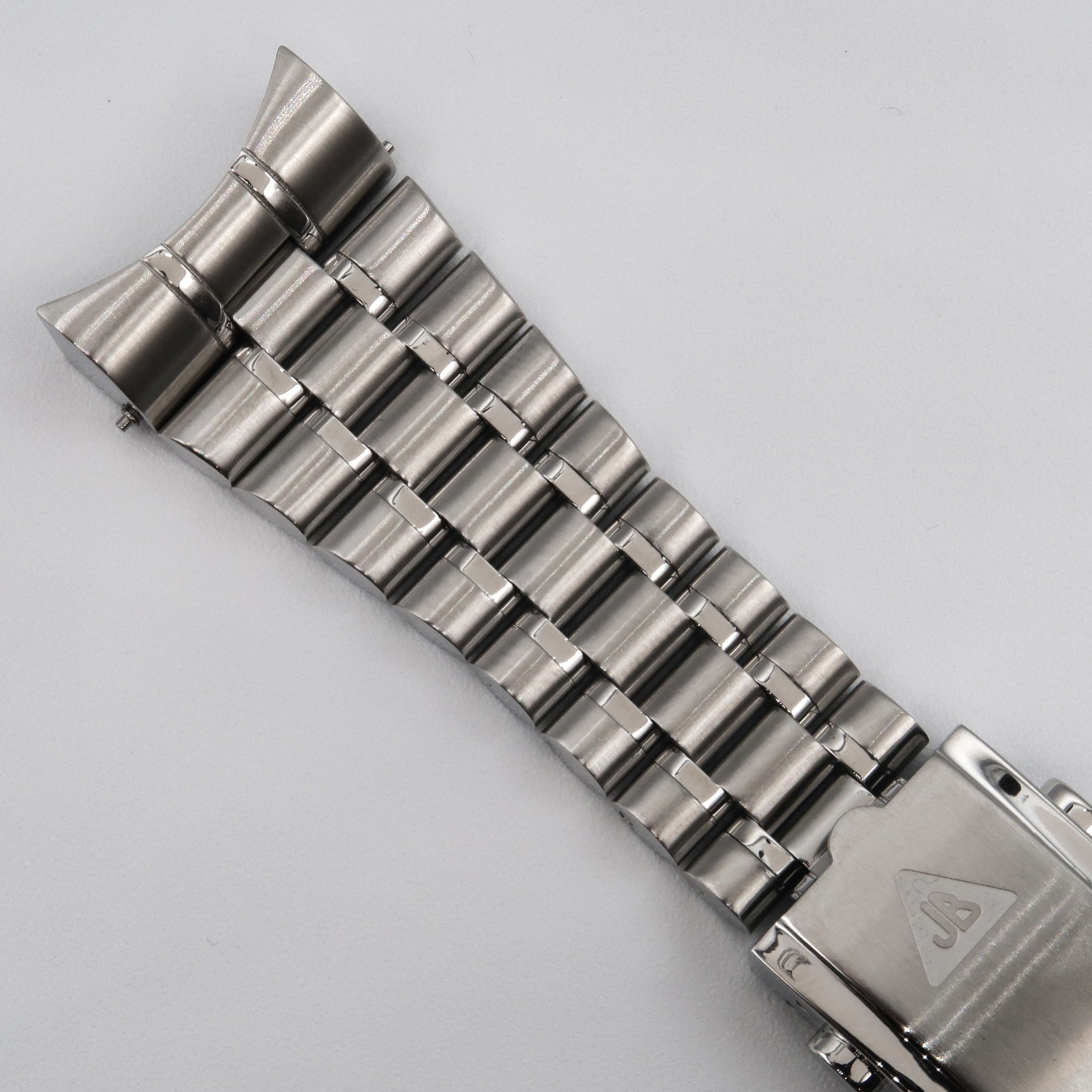 Stainless steel bullet bracelet for Tudor Black Bay watch with solid end links and polished finish