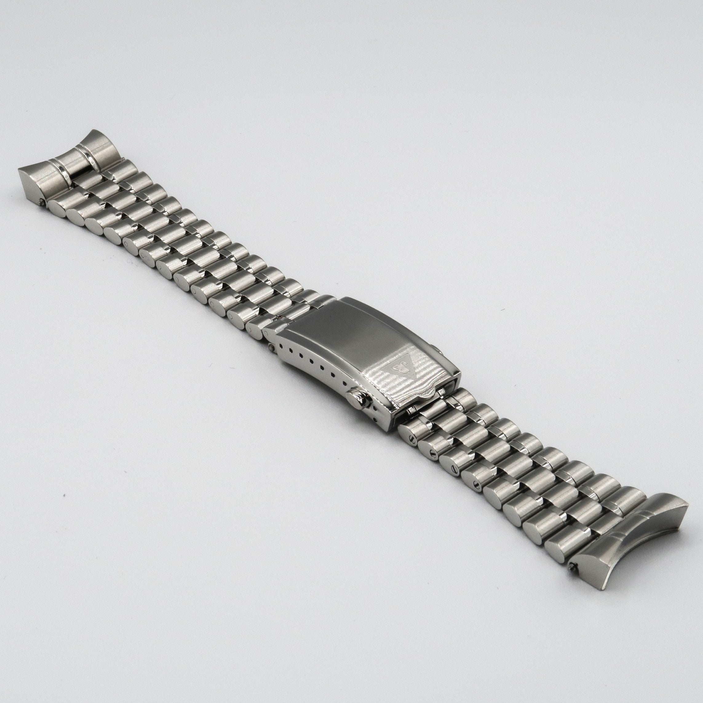 Stainless steel bullet bracelet for Tudor Black Bay with solid link construction and integrated end links