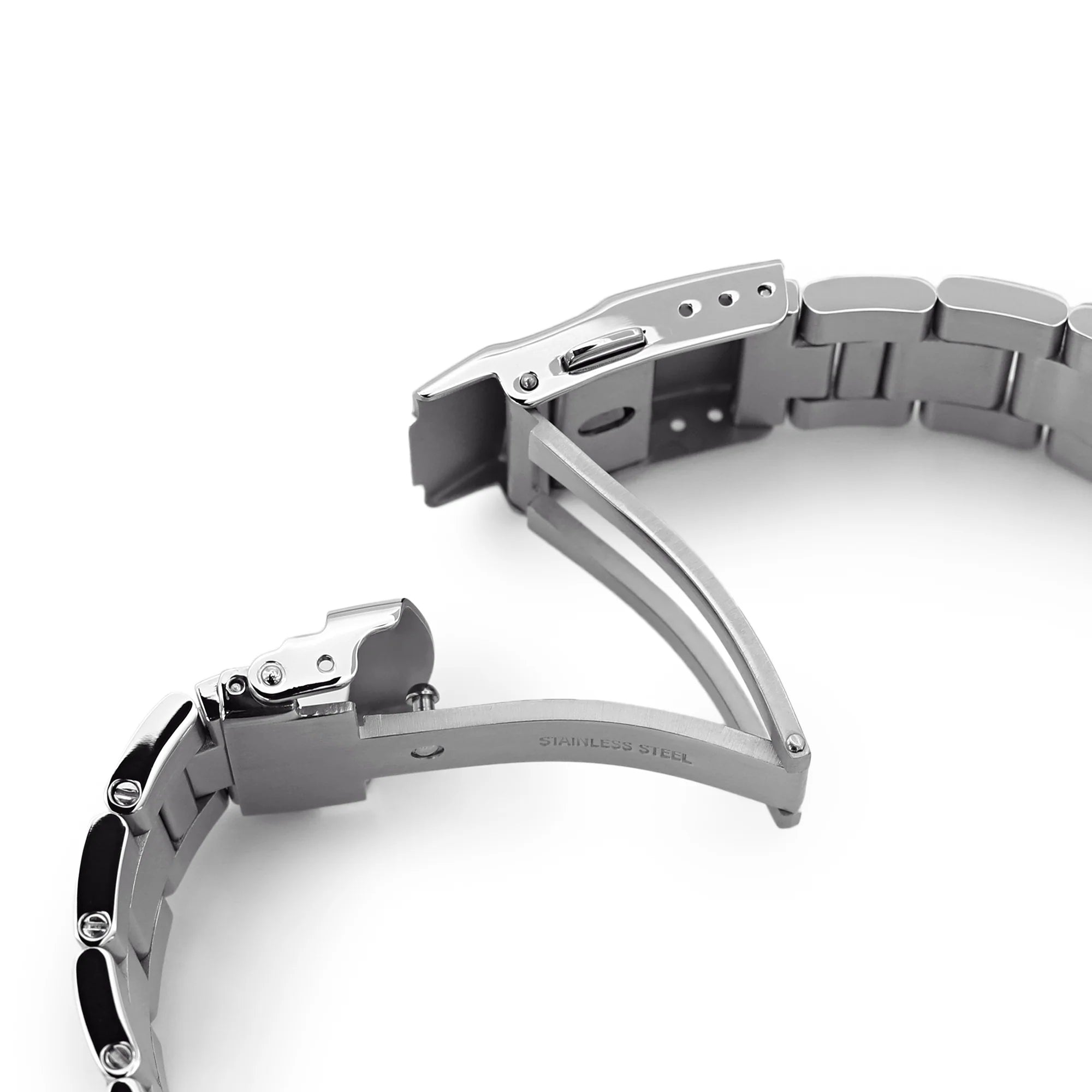 Stainless steel Super-O Boyer bracelet with solid end links and fold-over clasp, compatible with Seiko Sumo dive watches