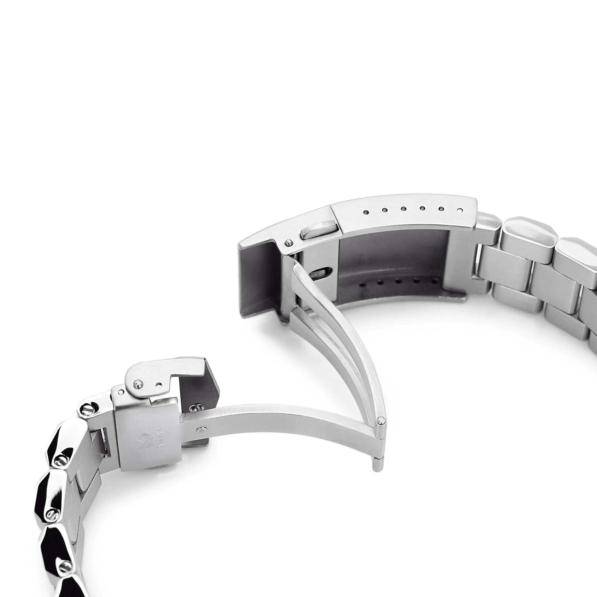 Strapcode Hexad stainless steel bracelet with secure clasp and link details for Seiko King Samurai watches, 22mm width shown disassembled