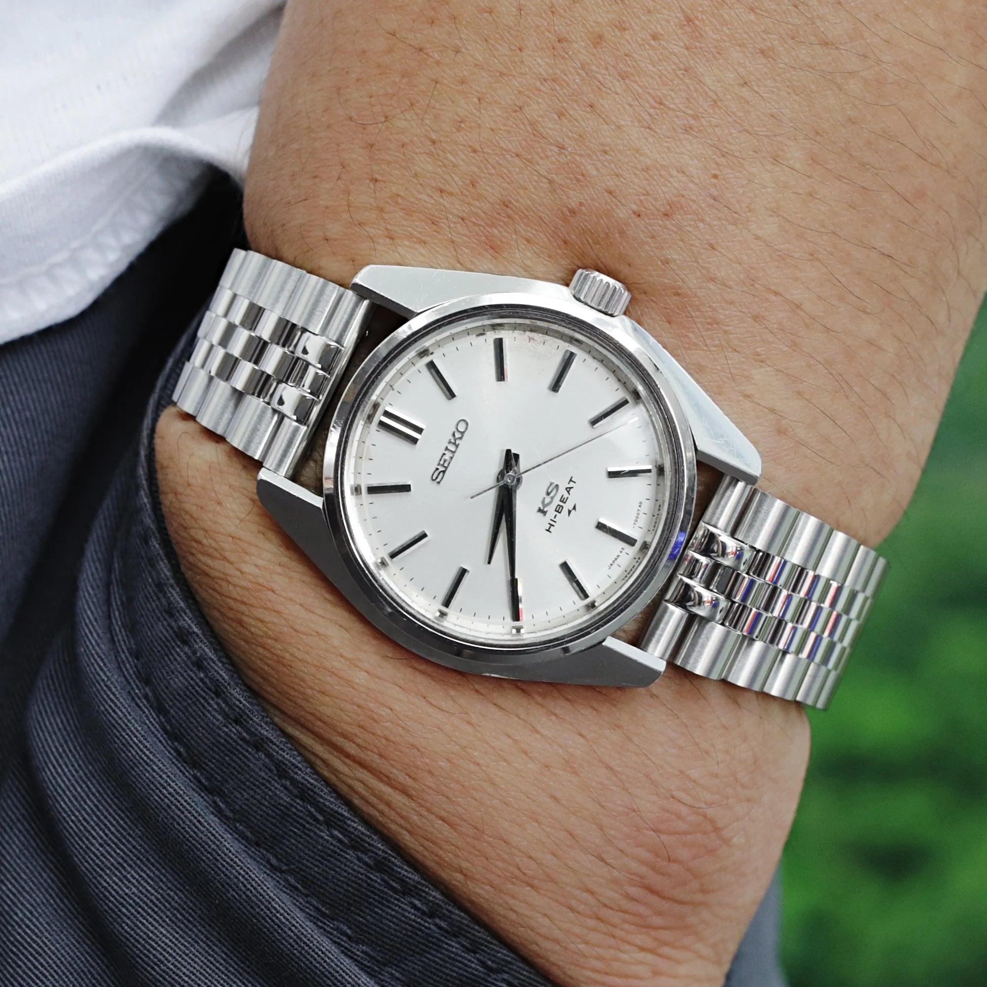 Seiko King Seiko watch with stainless steel Super-Jubilee bracelet and V-clasp on wrist