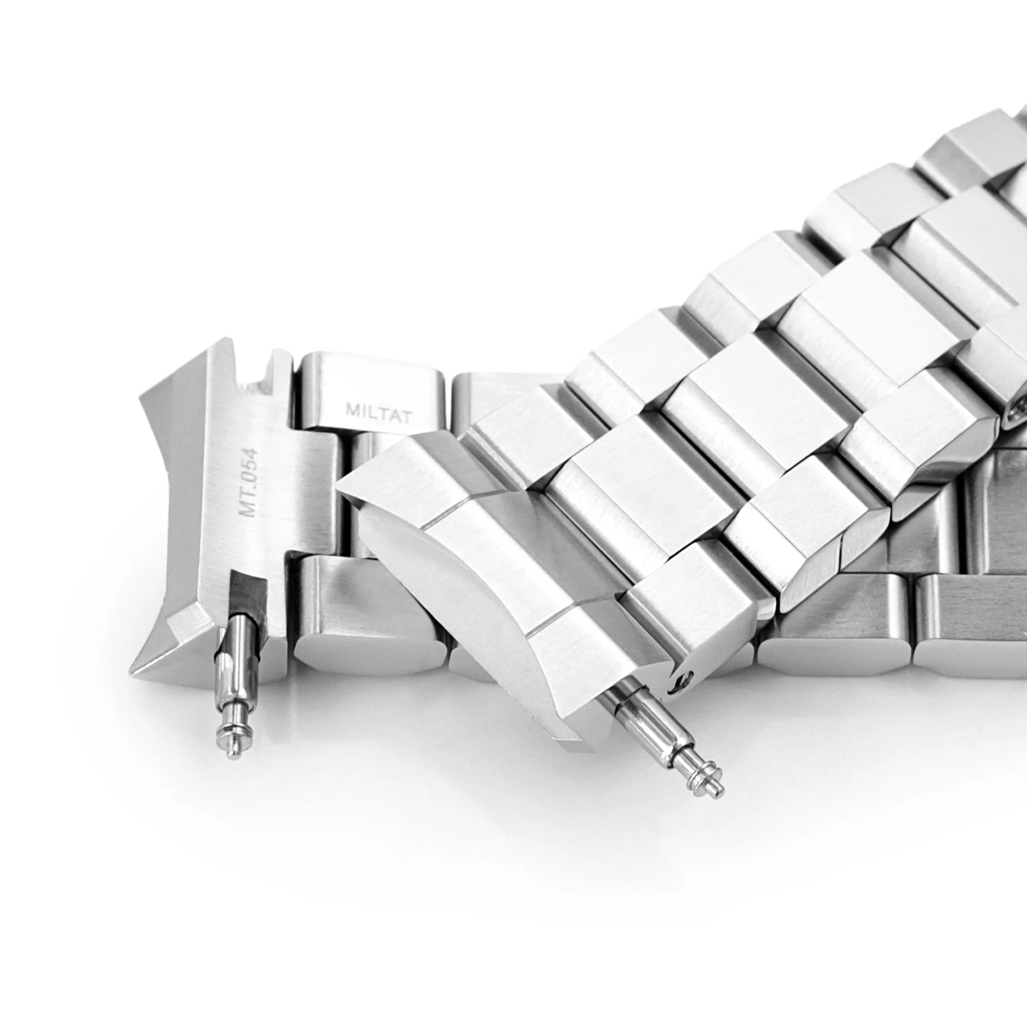 Strapcode Hexad stainless steel bracelet with end links for Seiko MarineMaster MM300 SDBX001 20mm watch