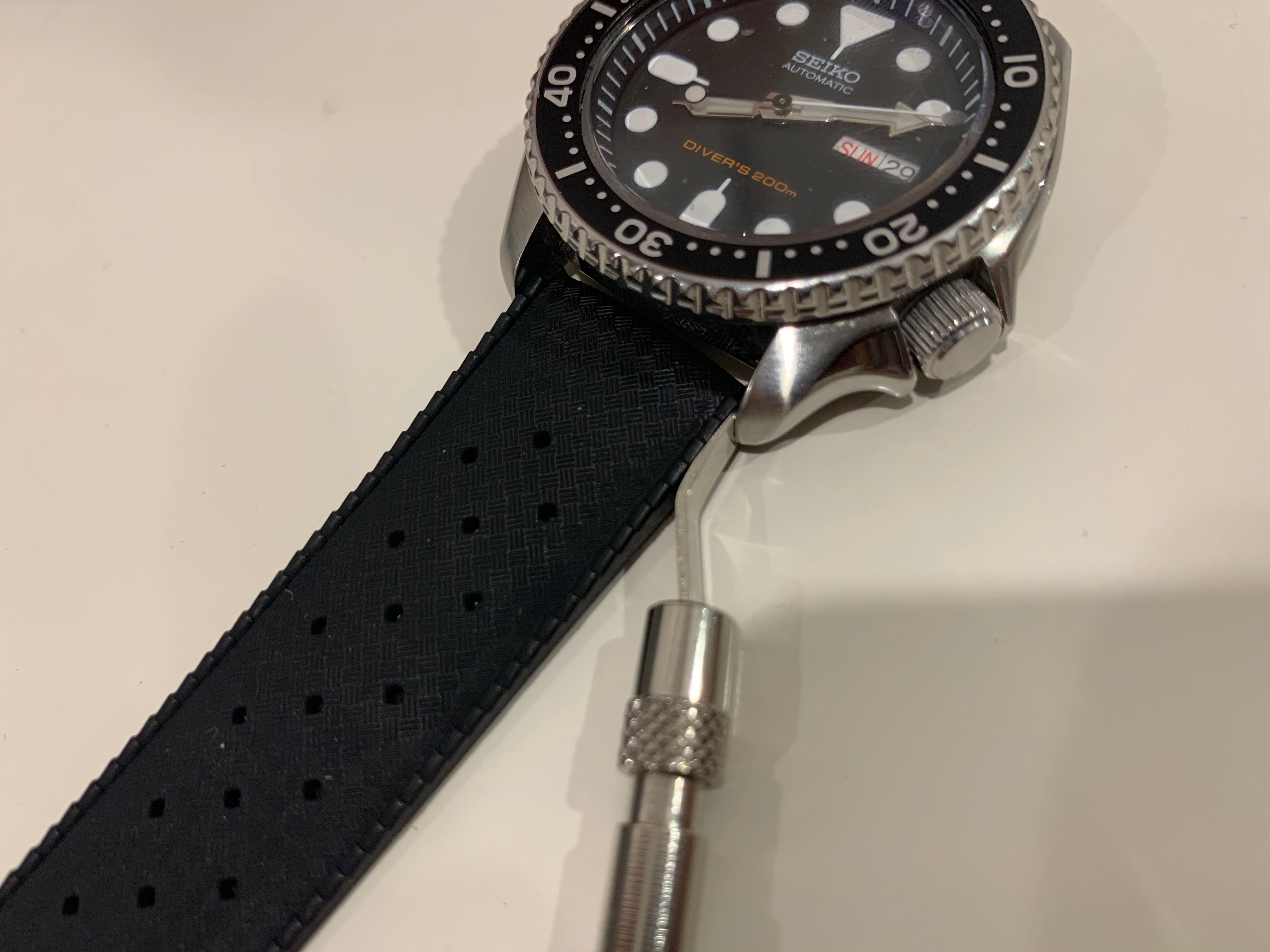 How to change your watch strap?