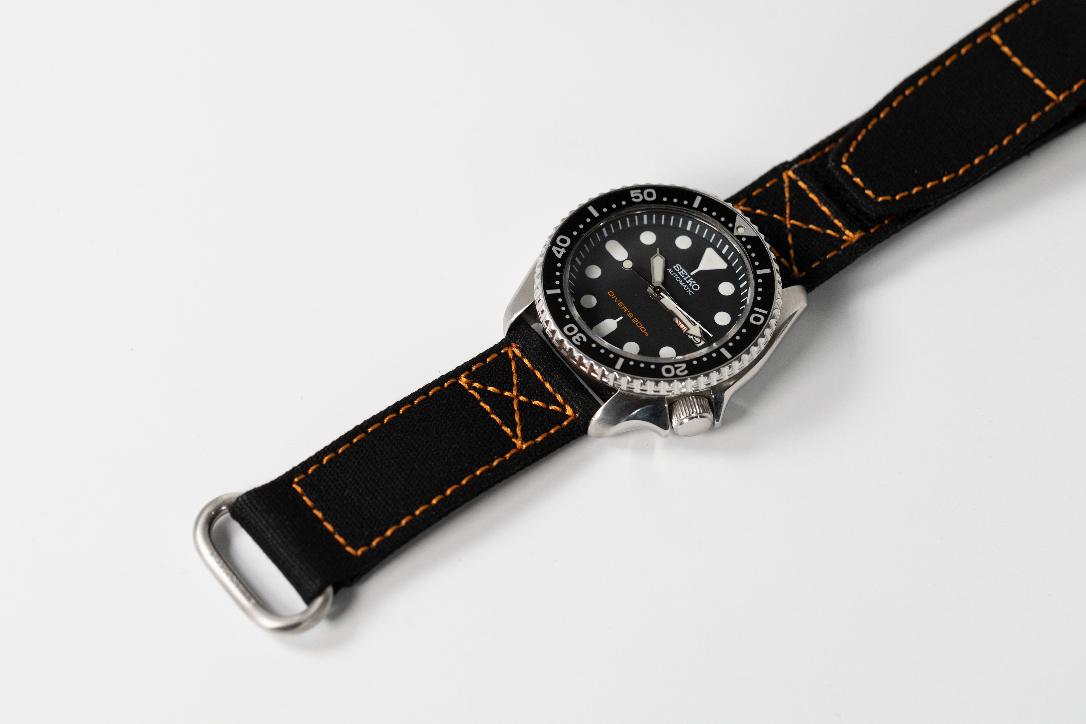 [Fitbit Versa 3 & 4/Sense 1 & 2] Military Velcro - Black/Orange