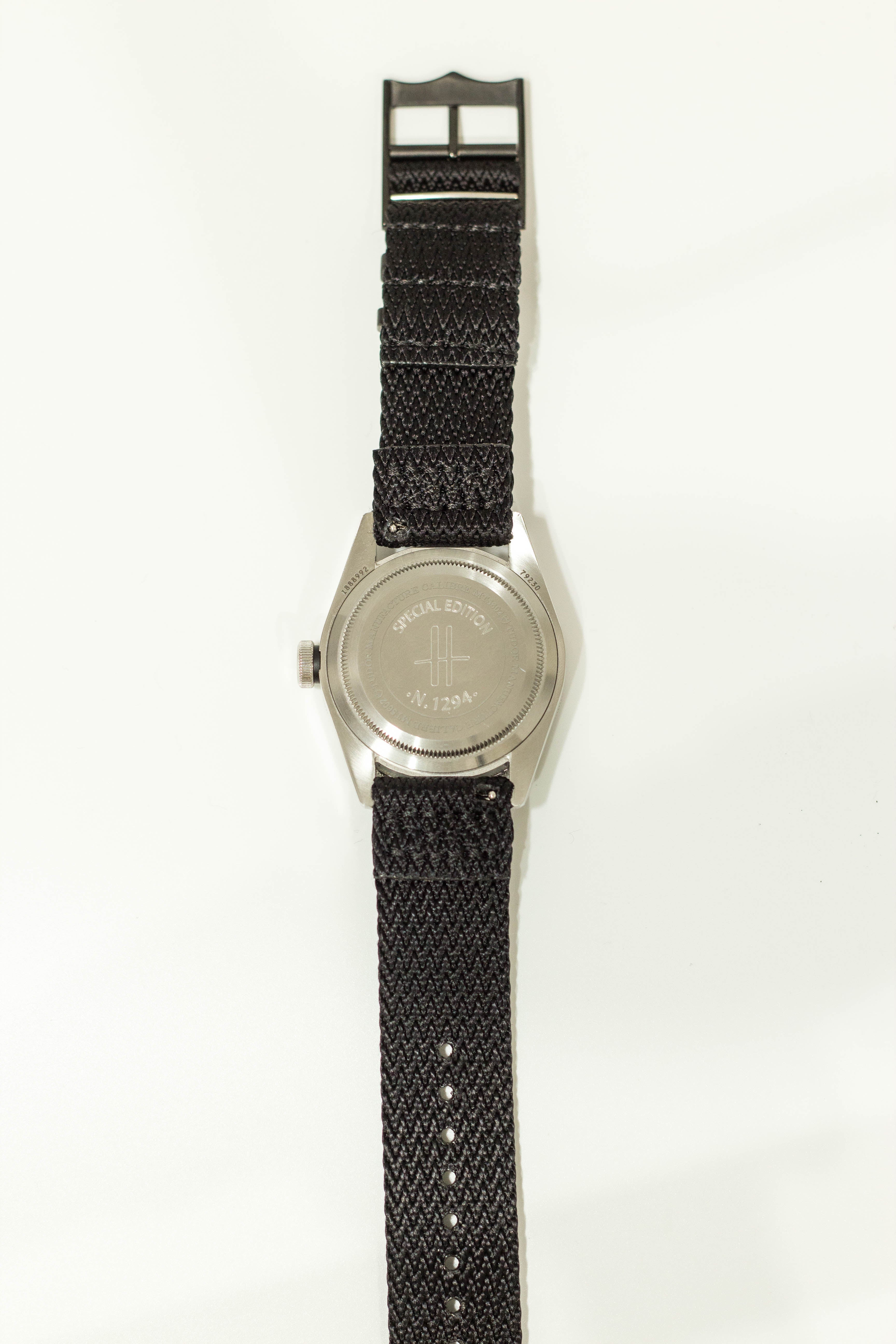 [G-Shock 16mm to 22mm] Sharktooth Militex - Stealth Black [Black Hardware]