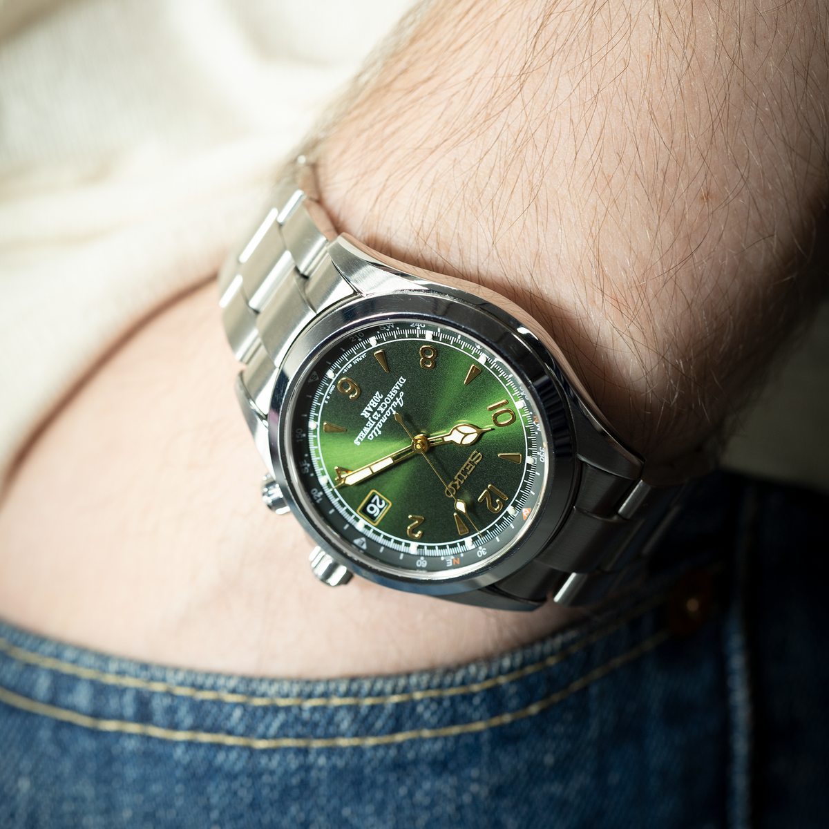 Seiko alpinist on bracelet best sale