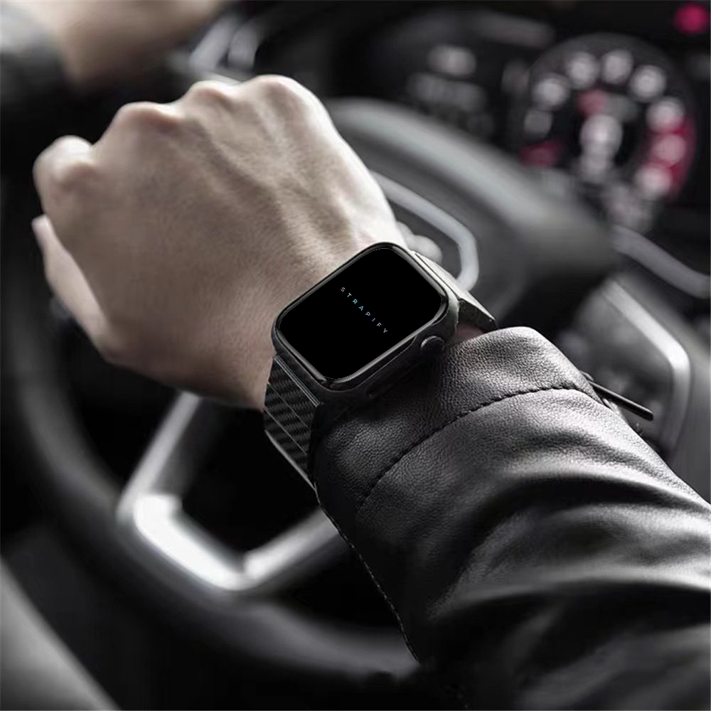 [Apple Watch] Carbon Fibre Bracelet - Black