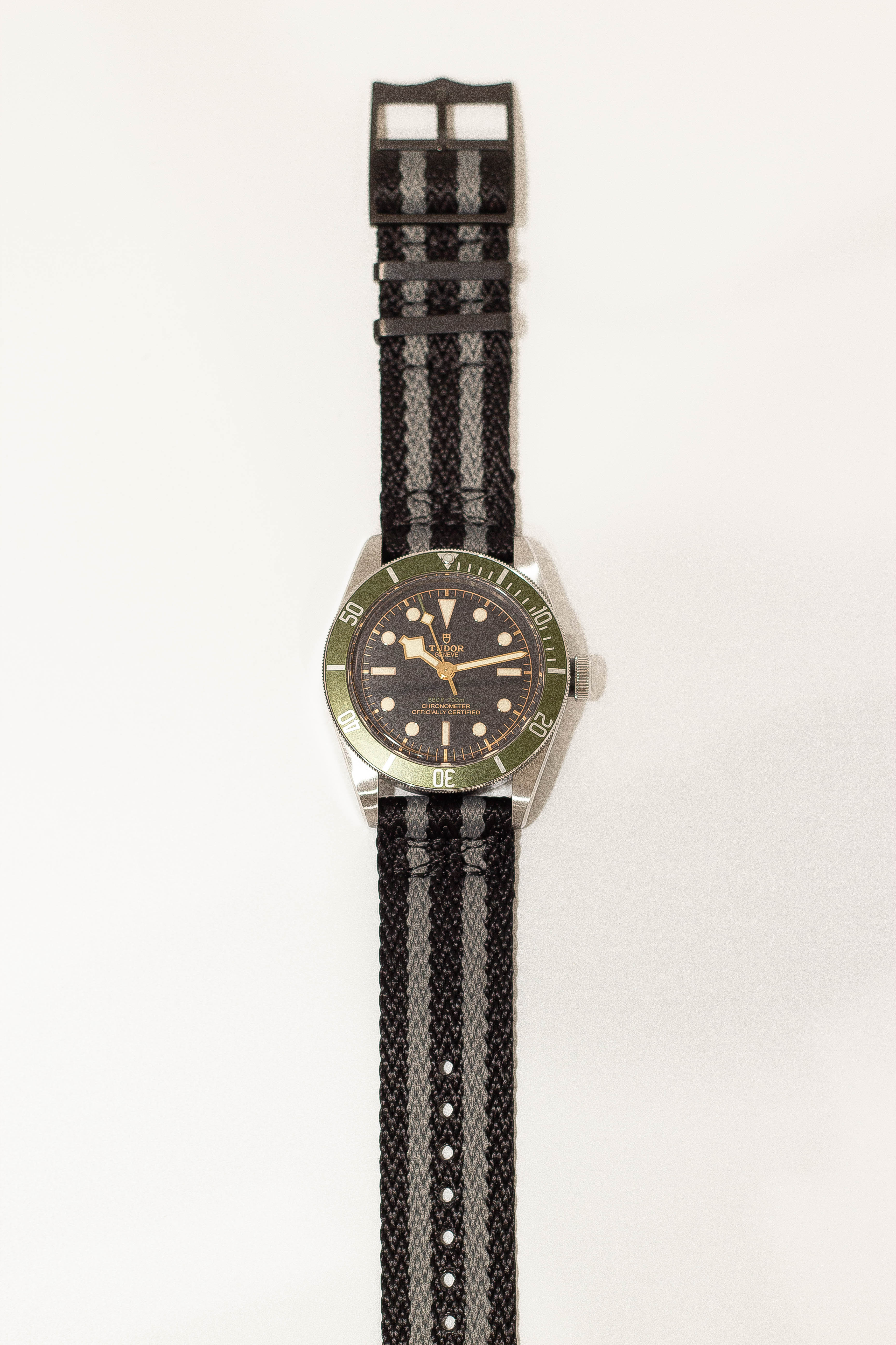 [Quick Release] Sharktooth NATO - Stealth Bond (Black/Grey) [Black Hardware] - Strapify Australia