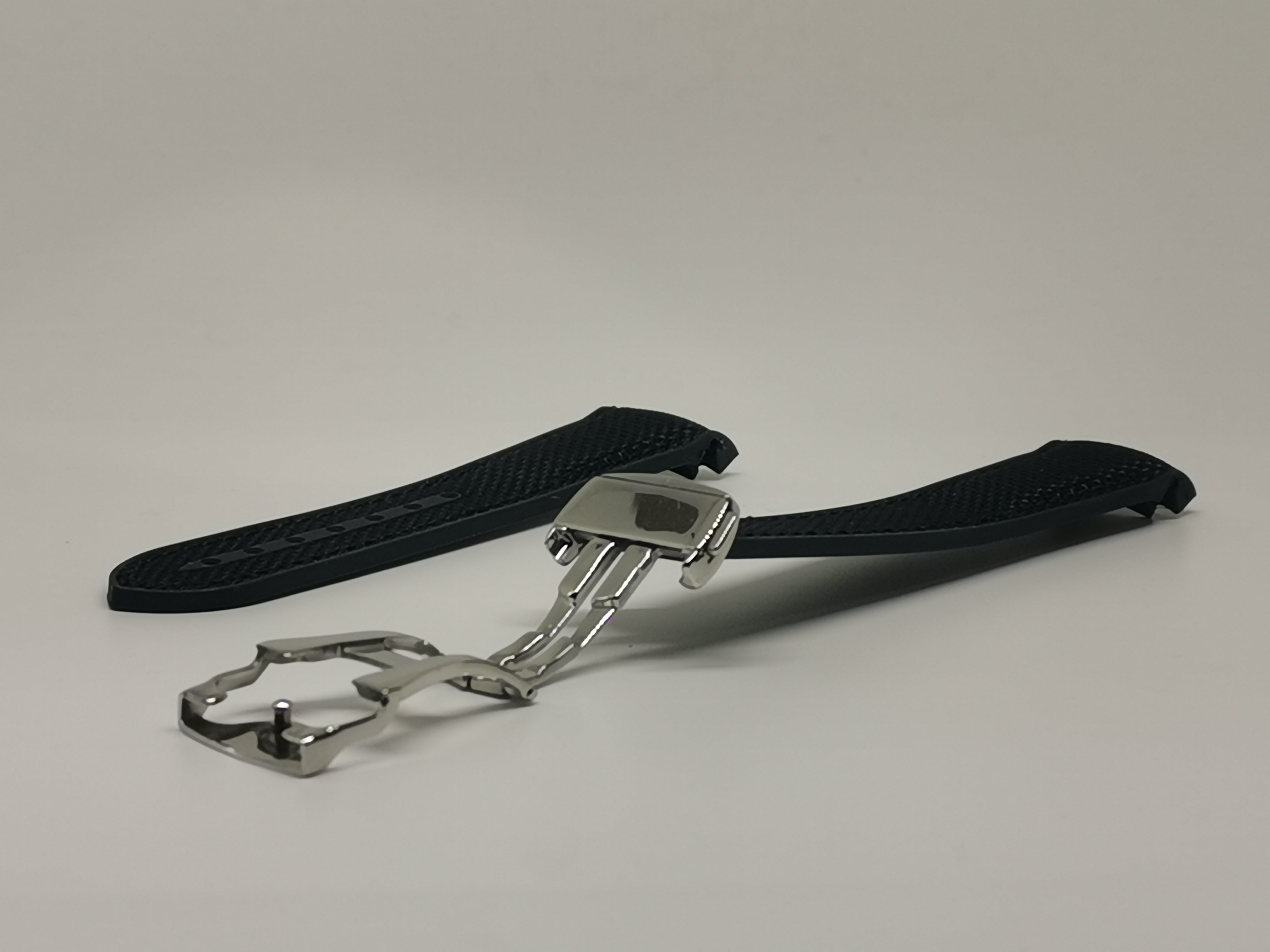 [Curved] King Hybrid Rubber - Black with Deployant Clasp - Strapify Australia